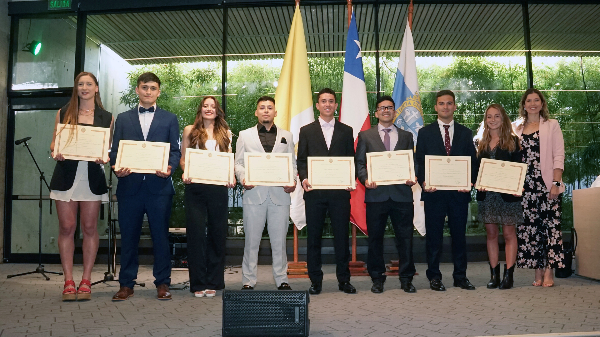 Titulo y Grado